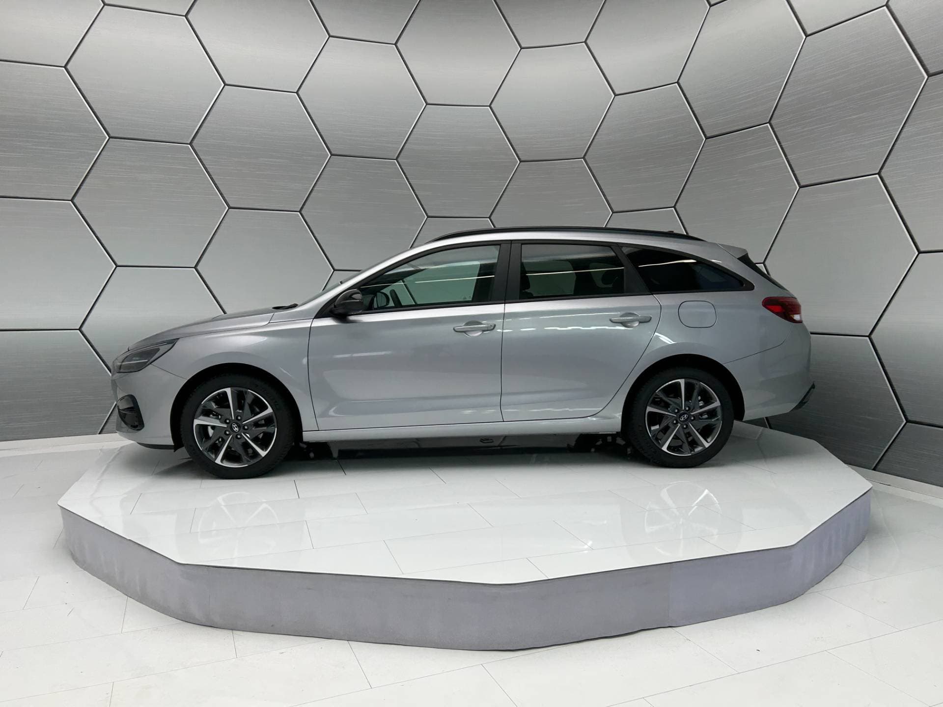 Hyundai i30 Kombi GO Plus 1.0 T-GDI DCT Navi Kamera Sitzheizung
