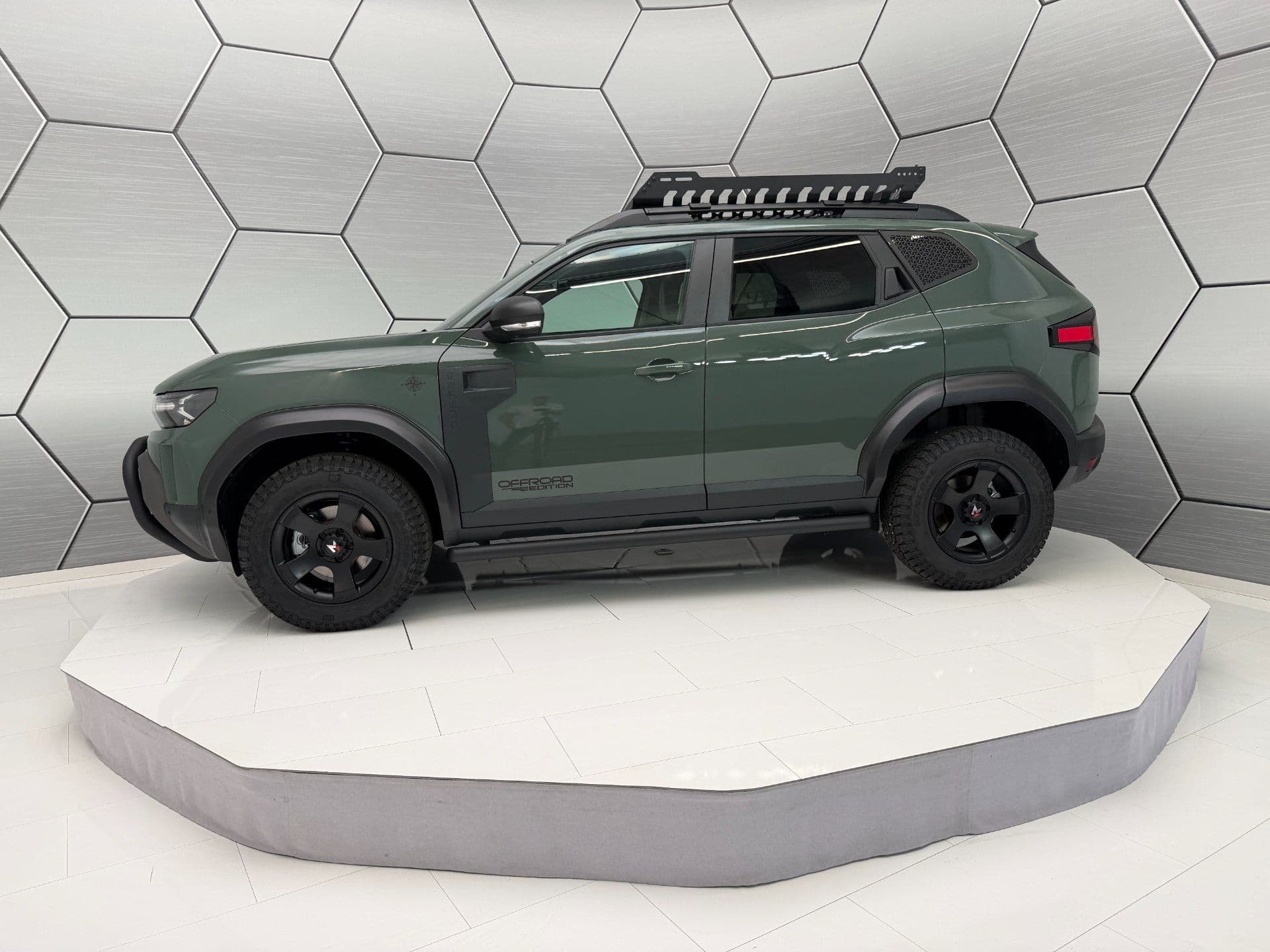 Dacia Duster Extreme hybrid-G 150 4x4 mit REDUST Offroad Umbau