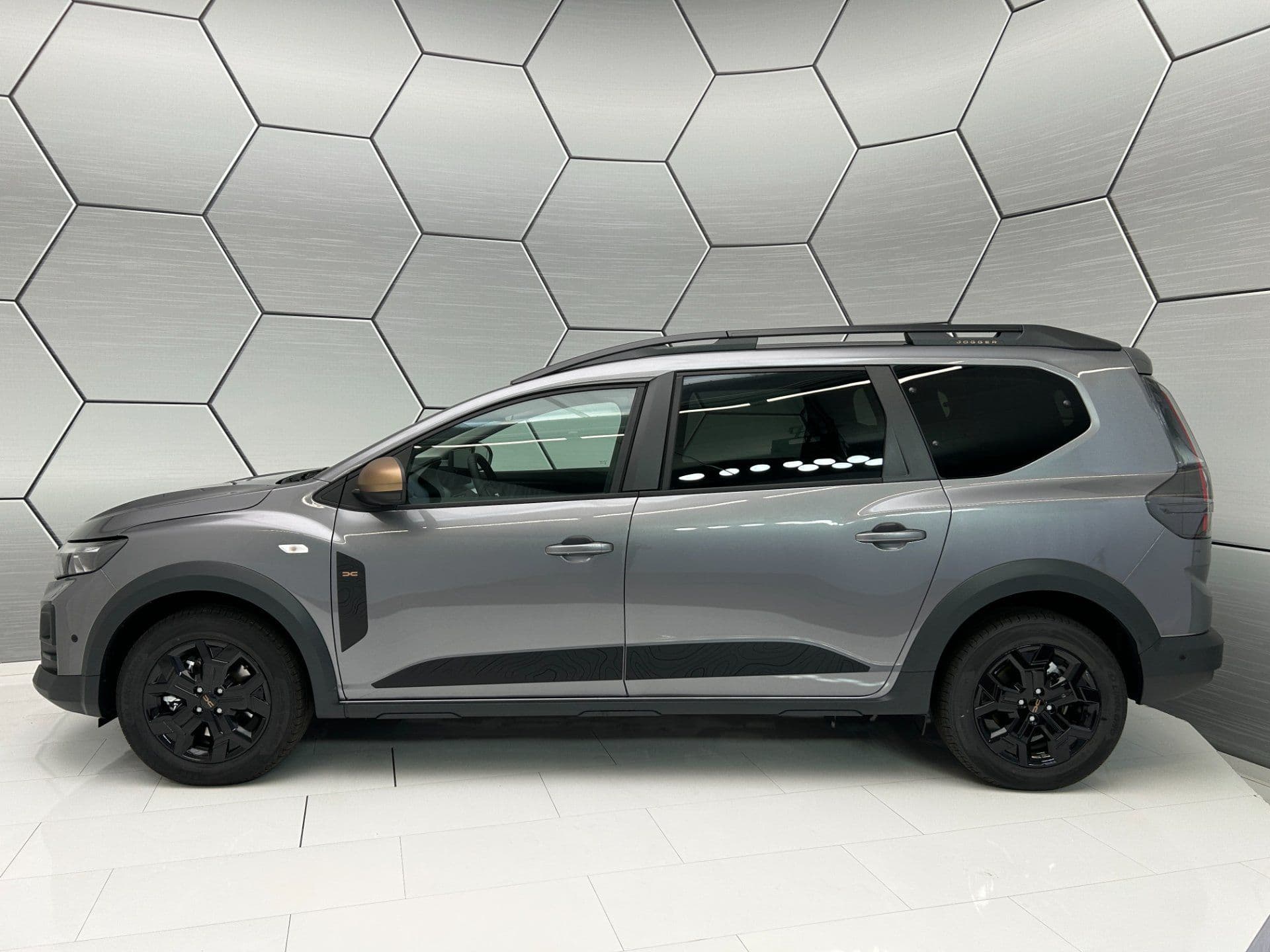 Dacia Jogger Extreme Eco-G 120 AT 7-Sitzer Driving Winterpaket Navi